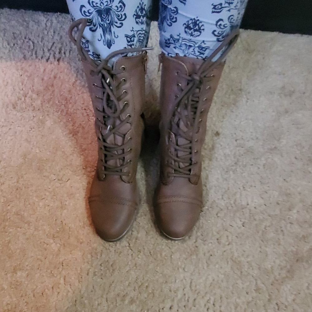 Vintage look boots